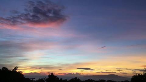 【パルテールの窓から】2016年10月5日早朝の風景