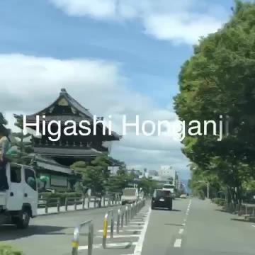 京都駅からホステルまでの景色(烏丸通）
