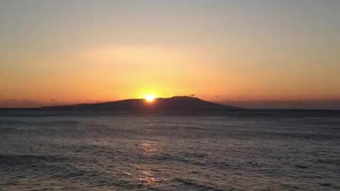 伊豆大島からの日の出