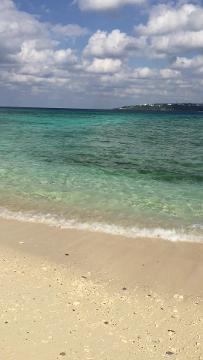 沖縄屈指の美しさ　瀬底島のビーチ
