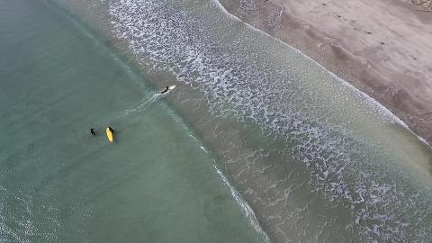 初心者のためのサーフィン体験　　ドローン映像