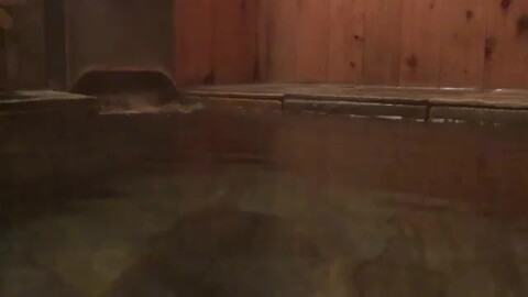 檜張り石風呂